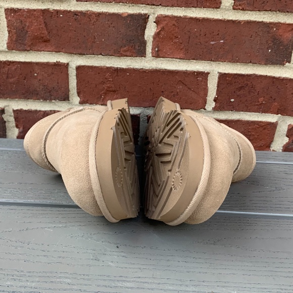 UGG Suede Classic Slippers - Picture 9 of 14